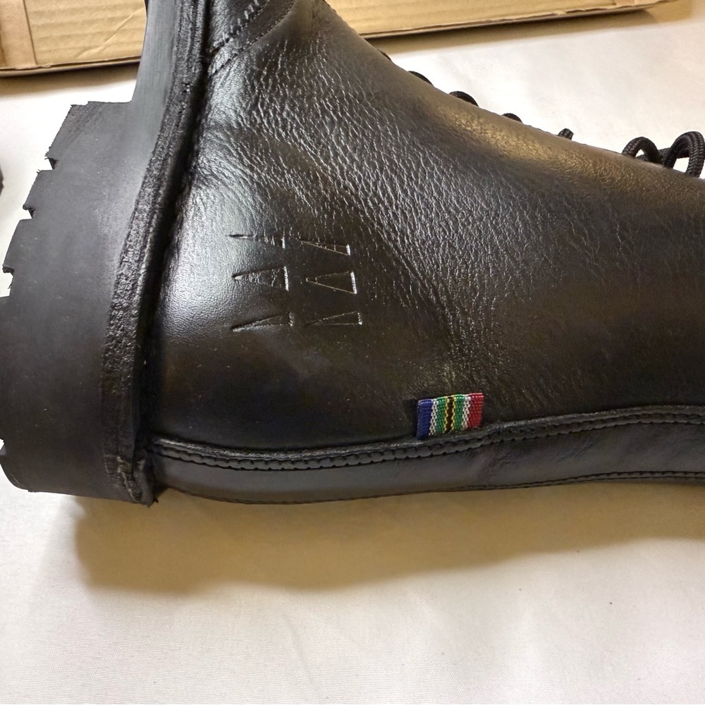 VELDSKOEN Move Me Ranger Boot Black Leather Black Sole Men’s 7 Women’s 9 EU 40 - Picture 13 of 16